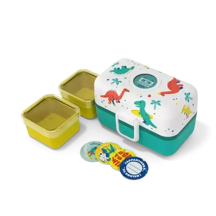 Kinder Lunchbox Tresor mit Dino-Motiv, gelben Dosen und Chips bei kunstundspiel München