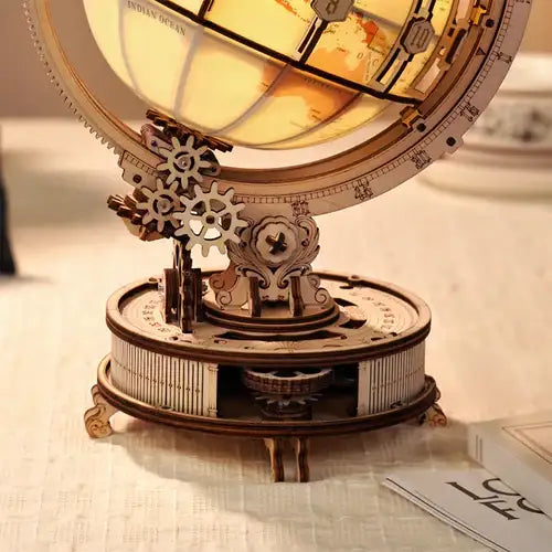 robotime-luminous-globe-electric-version-holzbausatz-detail-2_500x_e556ec84-d290-4869-9573-4817c14b7e68 - kunstundspiel 