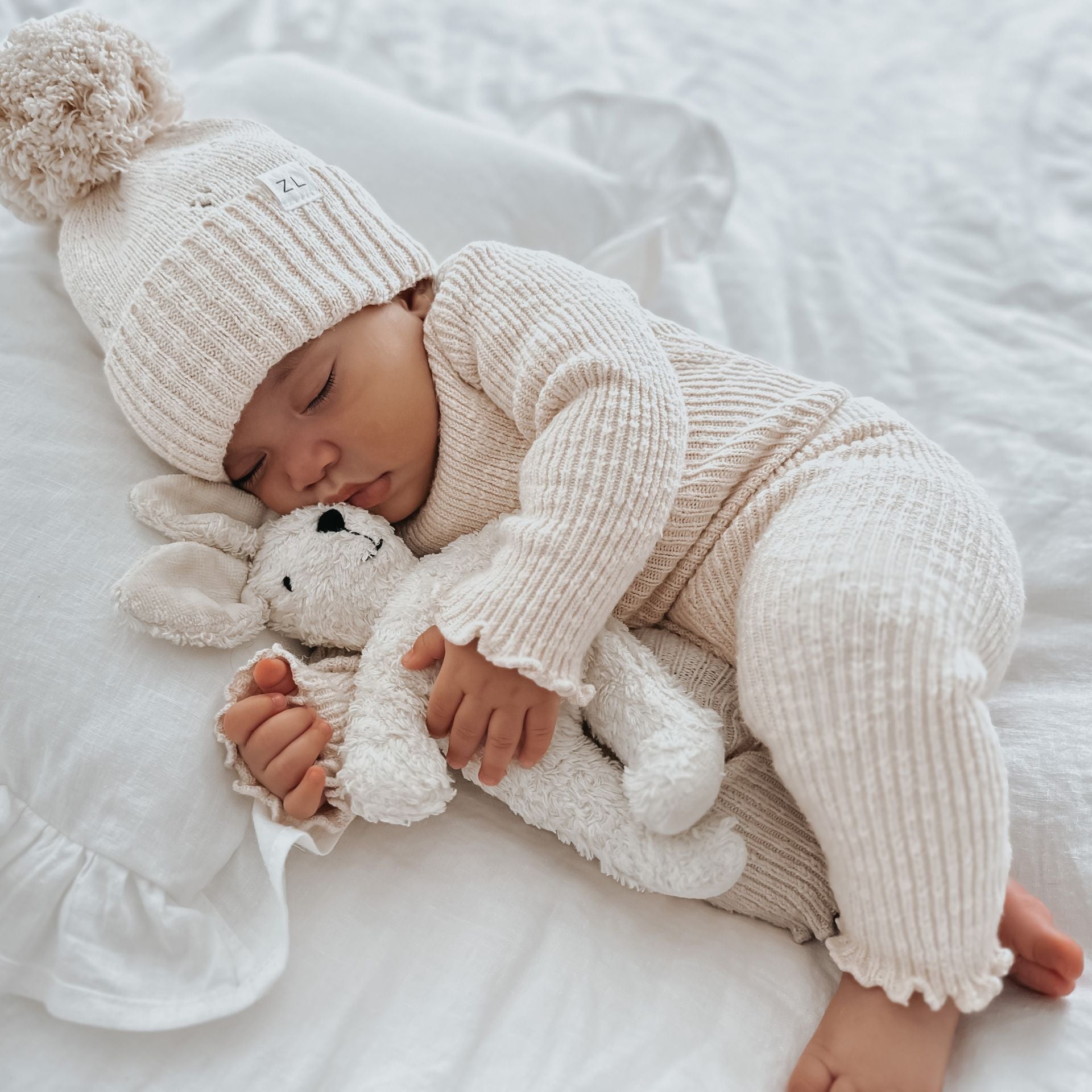 tierpuppen-baby-hase-or-weiss-kunstundspiel-3 - kunstundspiel 